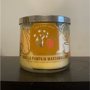 BATH AND BODY WORKS 3wick candle
